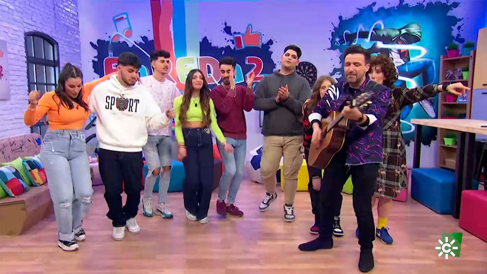 Funambulista nos canta su tema  'Me gusta la vida'