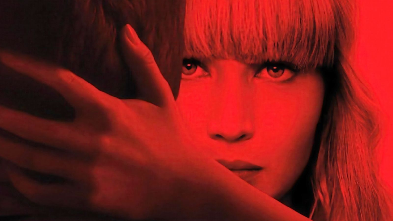 Jennifer Lawrence protagoniza "Gorrión rojo".