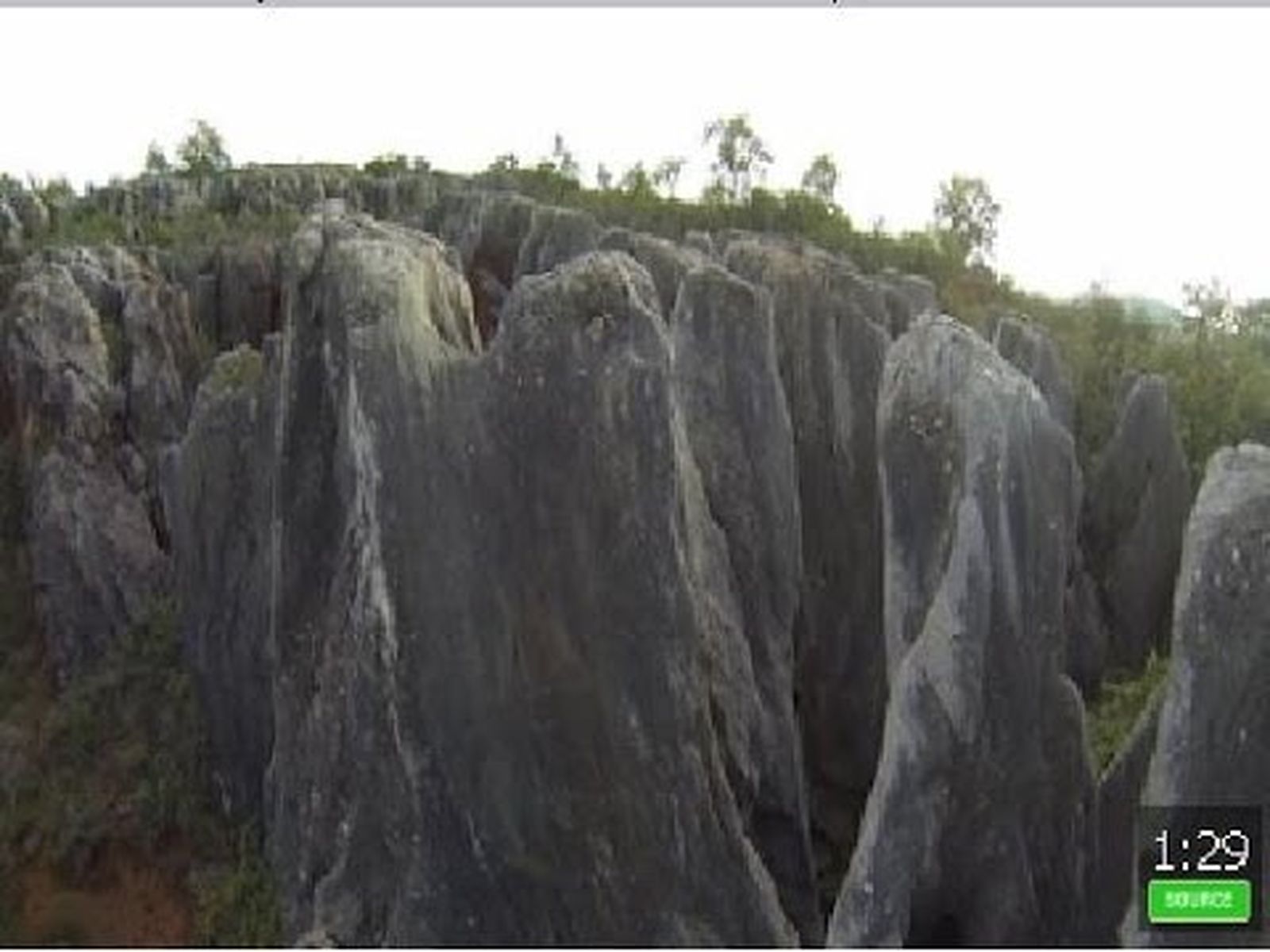 Parque Natural de la Sierra Norte de Sevilla: karst del Cerro del Hierro, río Hueznar