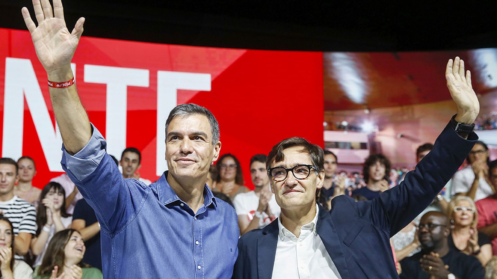 Mitin de Sánchez con Illa