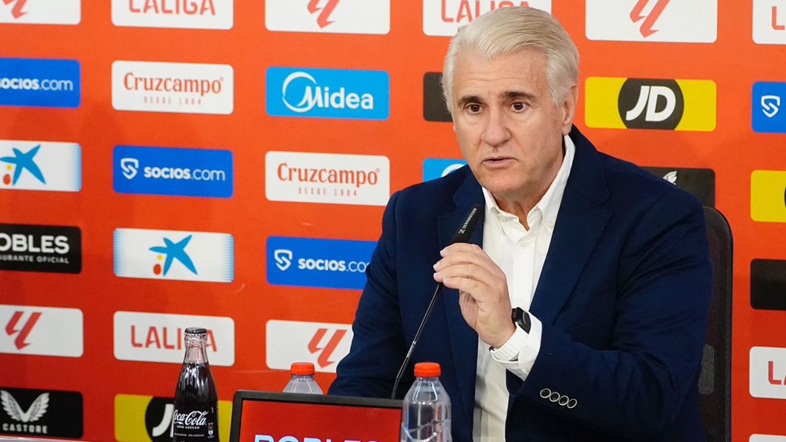 cordon fuera del Sevilla