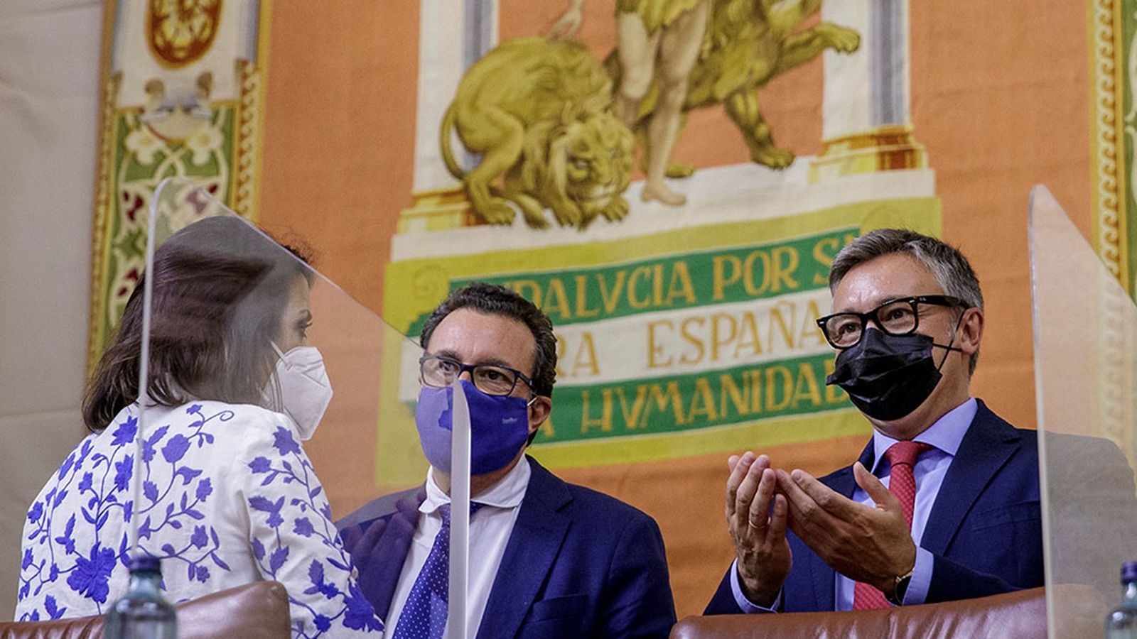 Vox se distancia del Gobierno