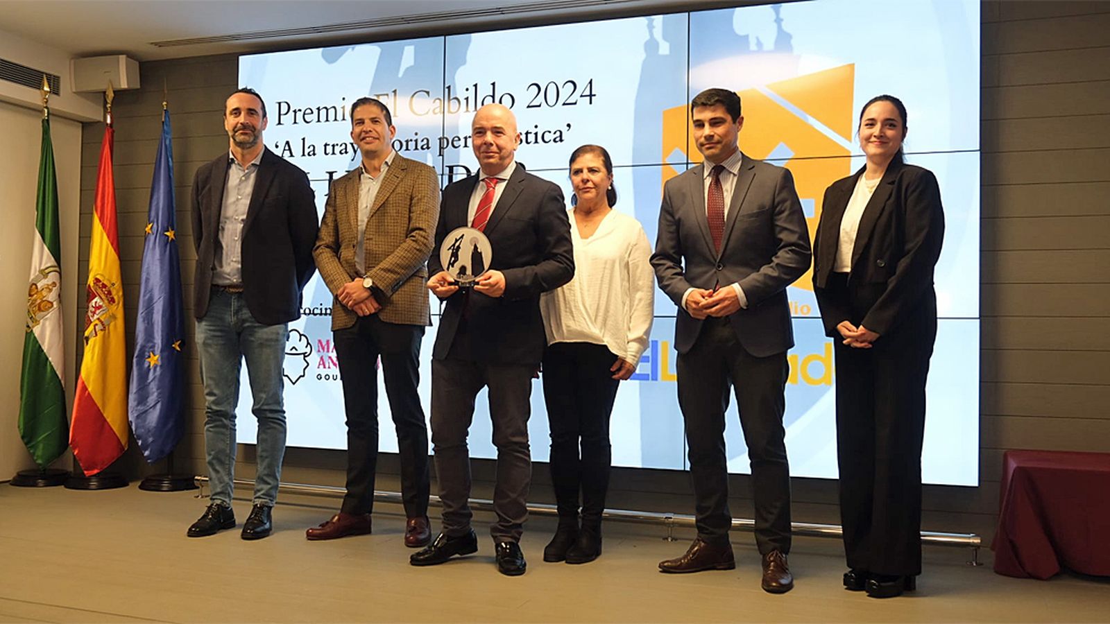 EL CABILDO FRAN EQUIPO PREMIO