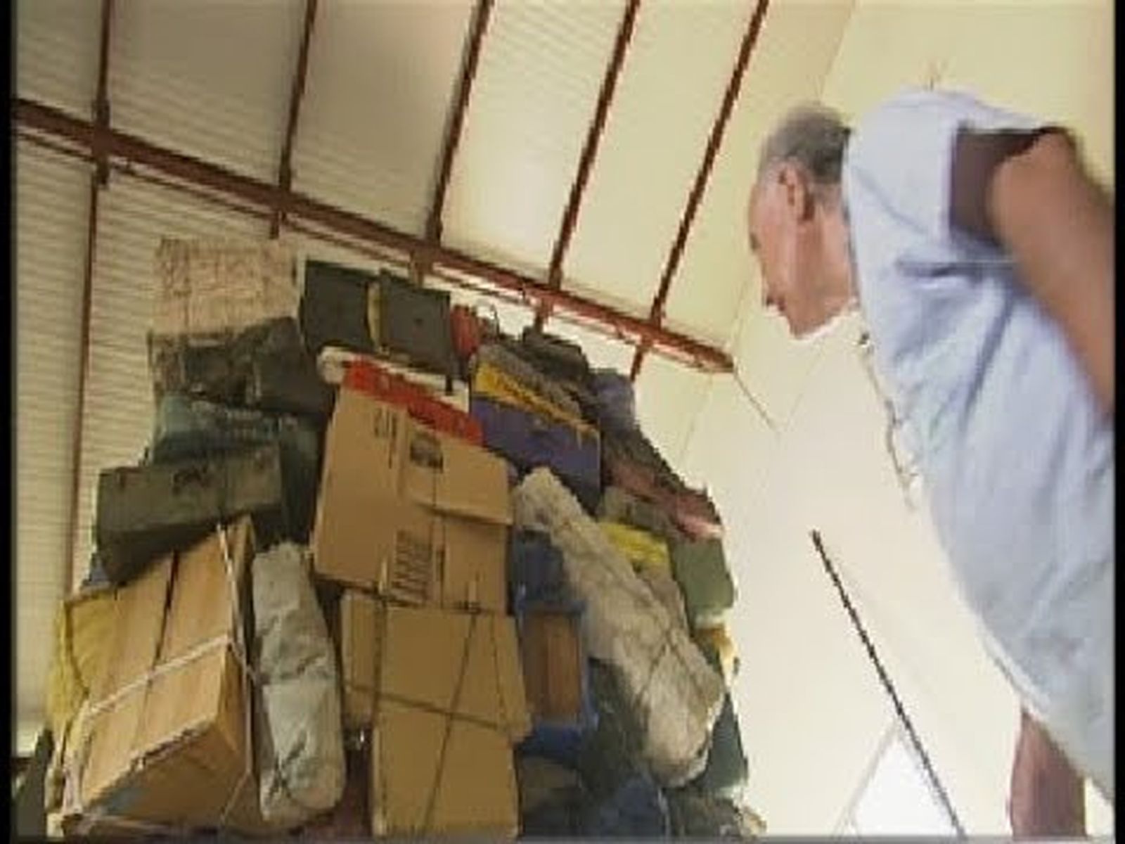 Cristóbal Toral, el pintor y sus maletas