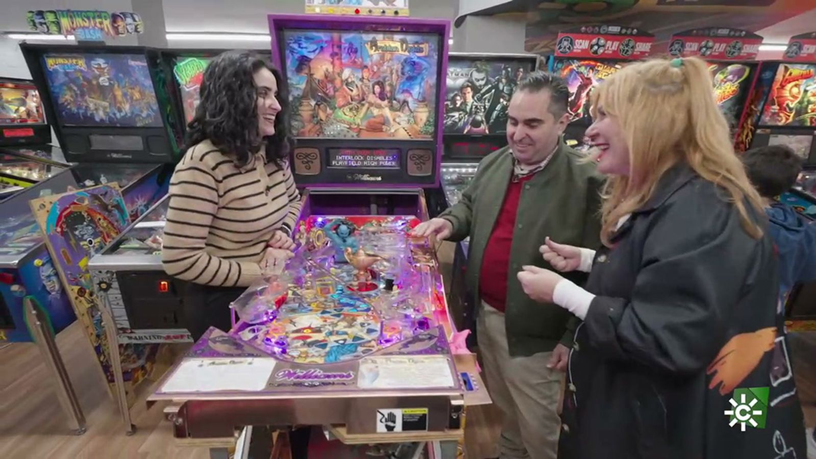 Encontramos en Granada una sala de juego con un centenar de máquinas de pinball
