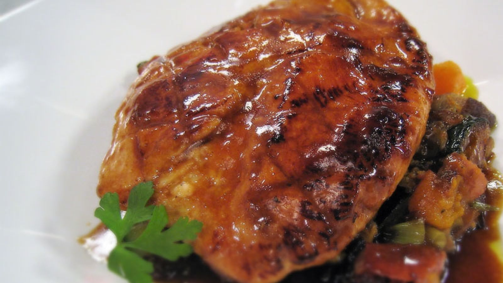800x450 Cómetelo (Churrasco de pollo con miel)