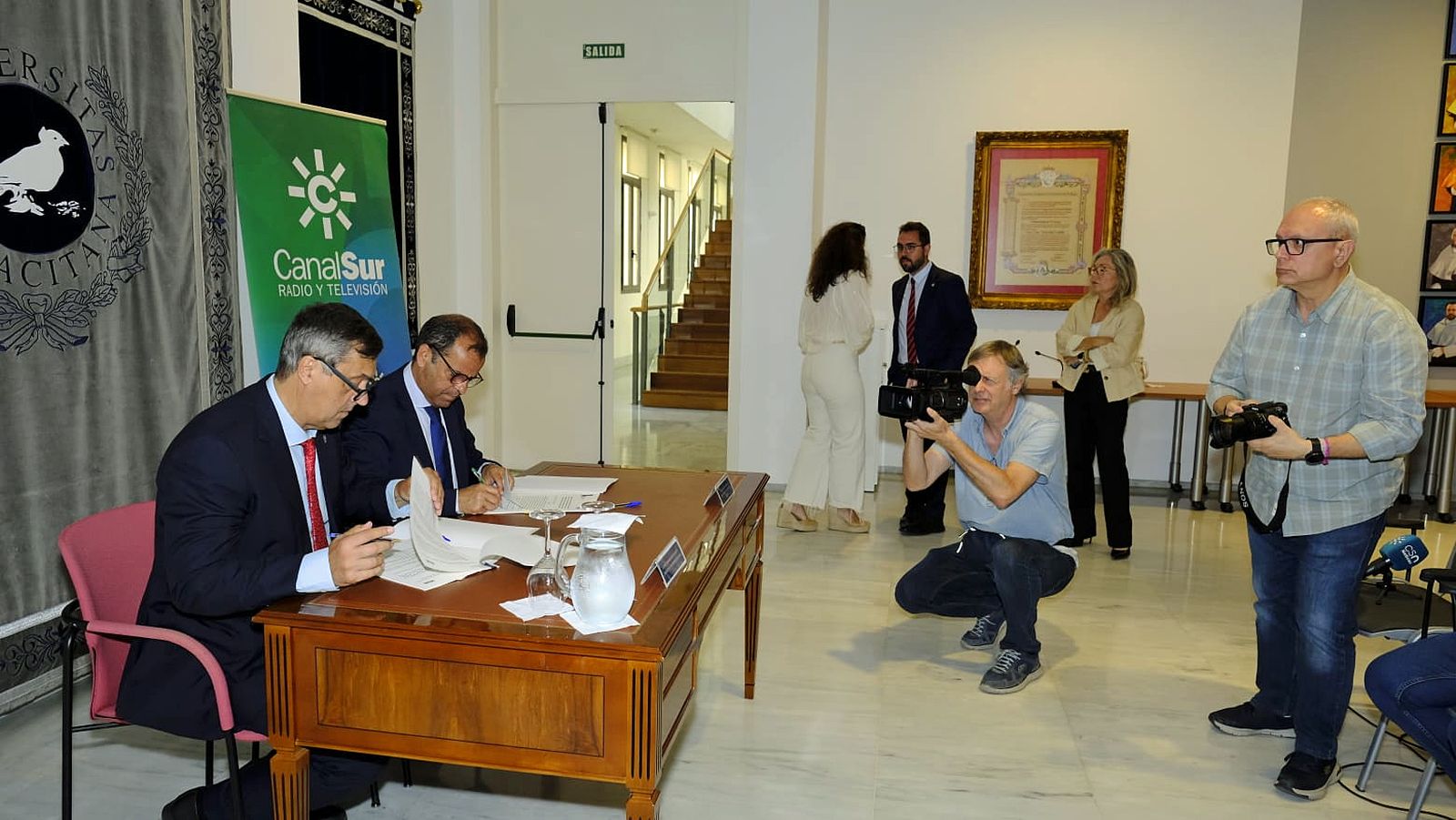 CONVENIO RTVA UMA FOTO 3