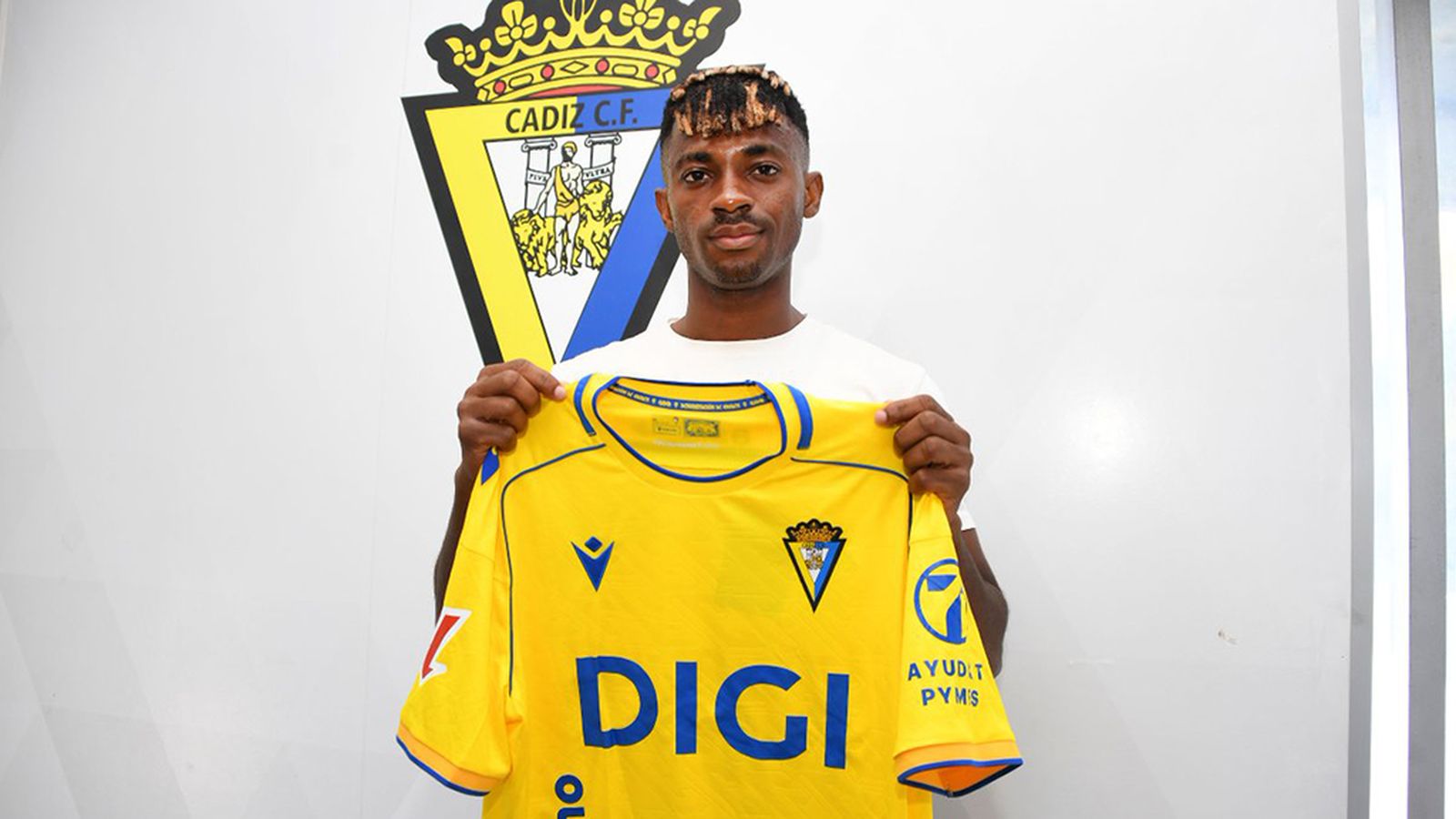 El Cádiz ficha a Aghama