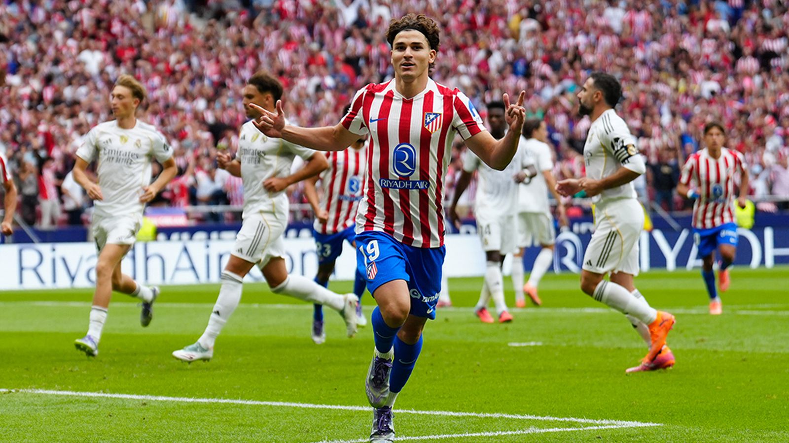 Julián Álvarez ante el Madrid