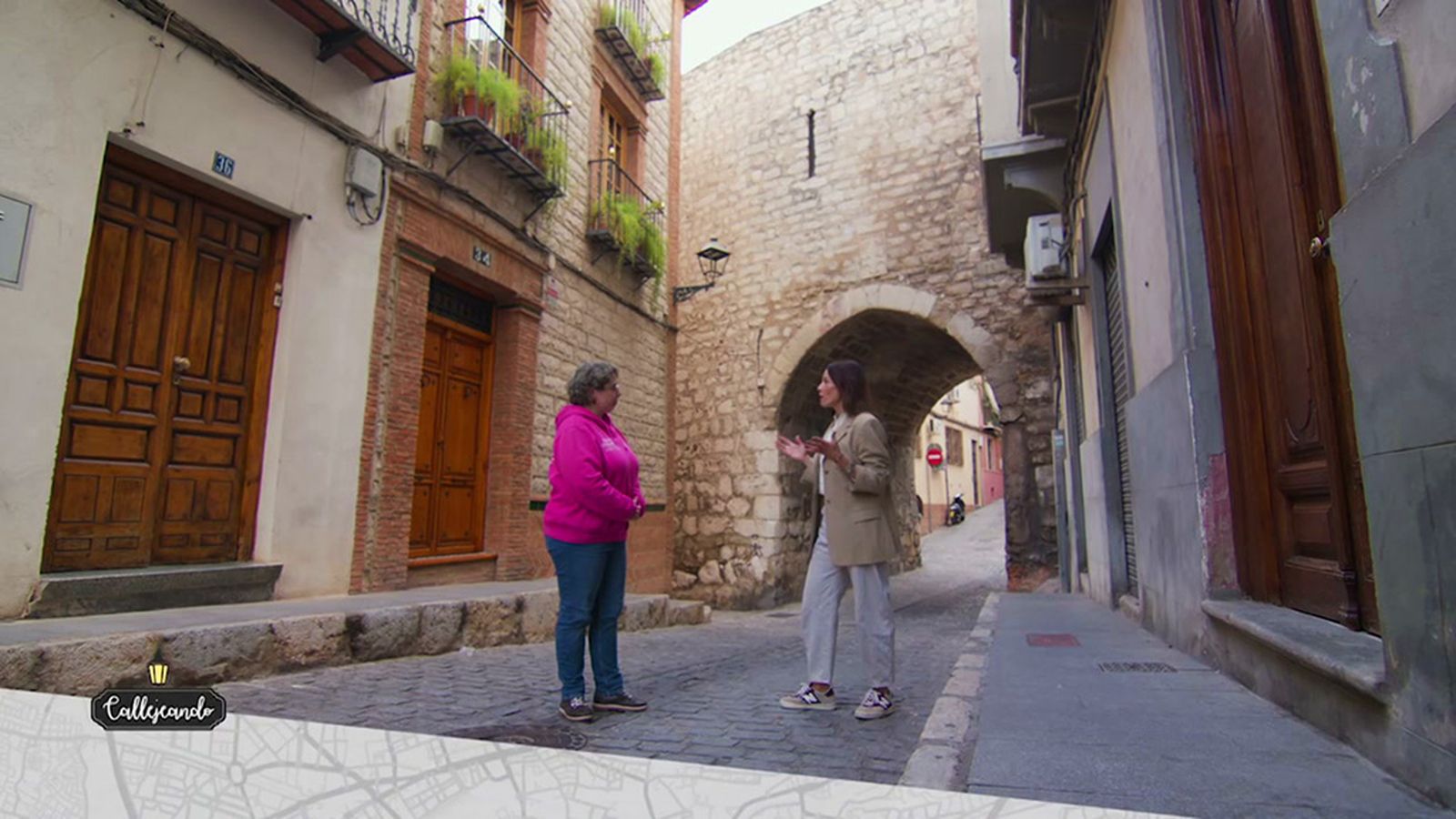 La calle Almendros Aguilar de Jaén es un refugio de artistas con huellas romanas y señoriales