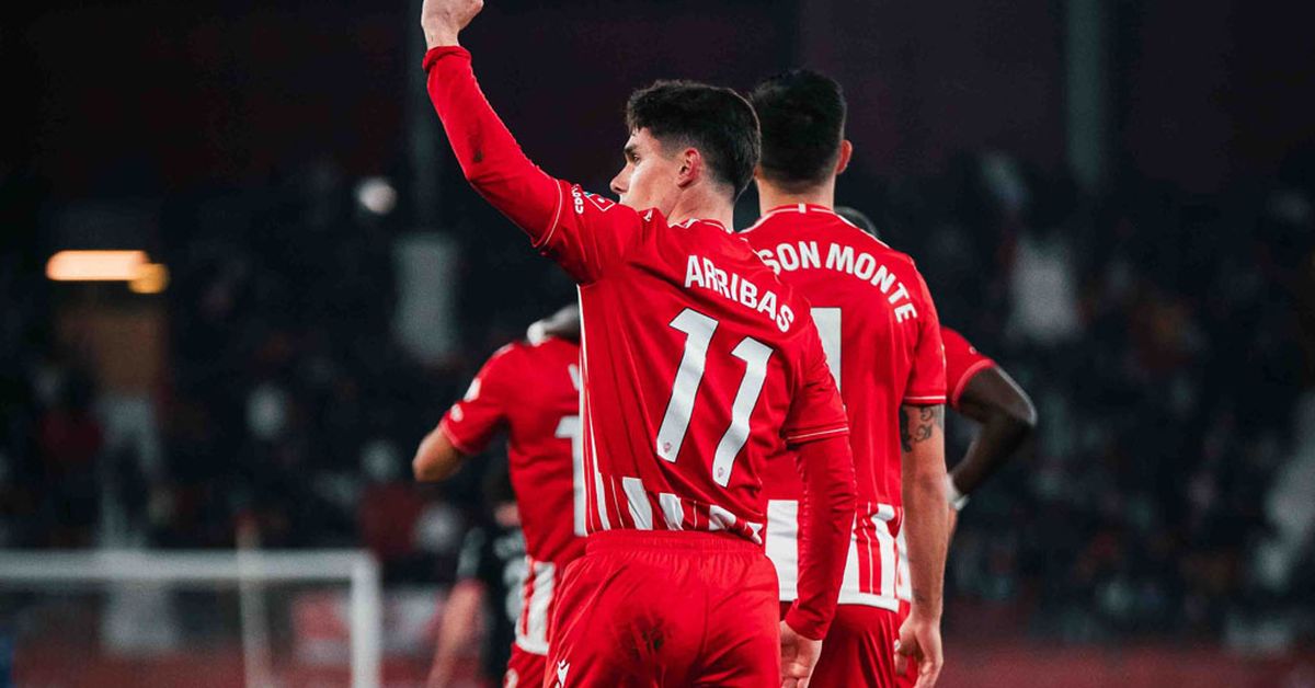 El Almería no se deja sorprender y ya está en puesto de ascenso