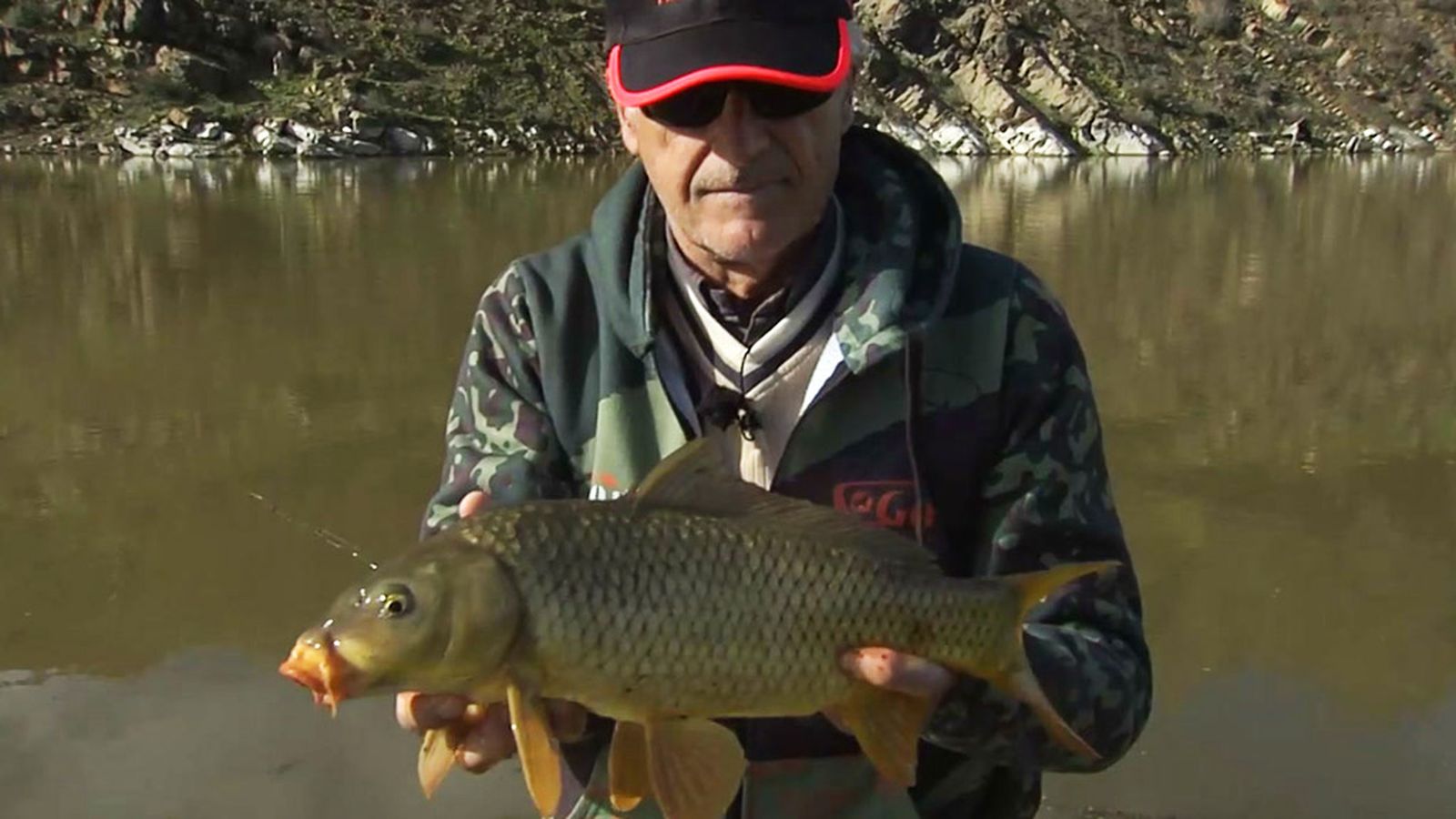 Pesca de carpas tras las últimas lluvias en Córdoba