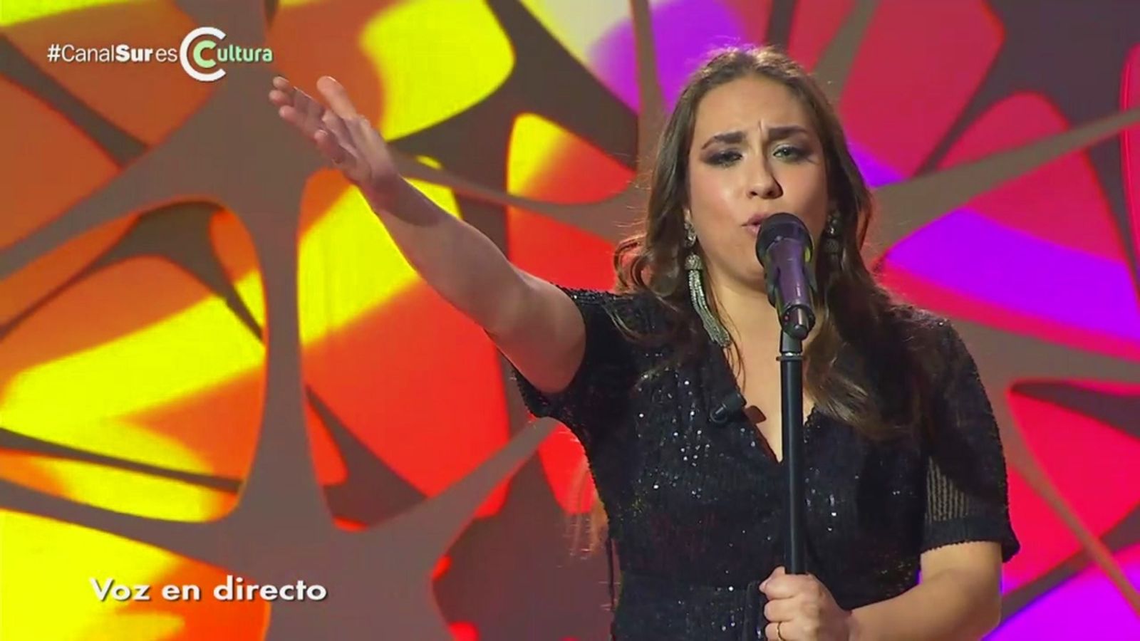 María Terremoto en La Tarde