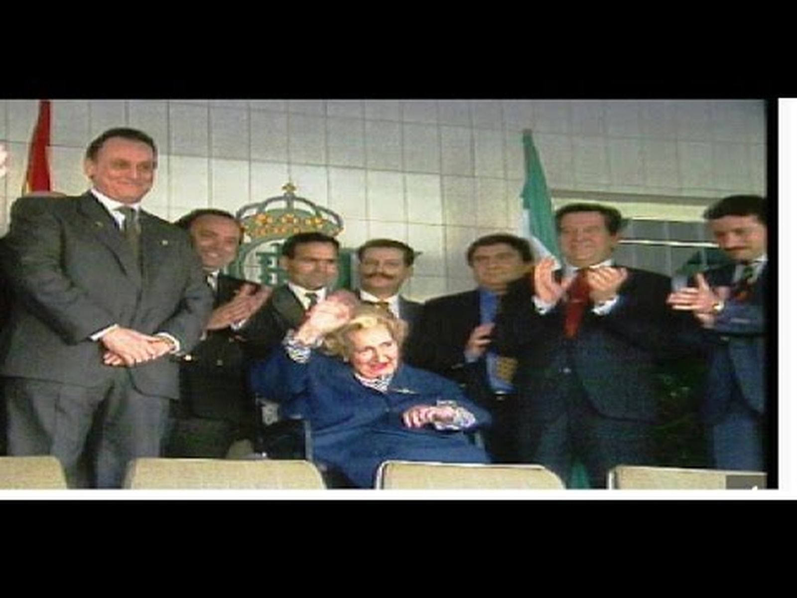 Betis: entrega de la insignia de oro a María Mercedes de Borbón (1995)