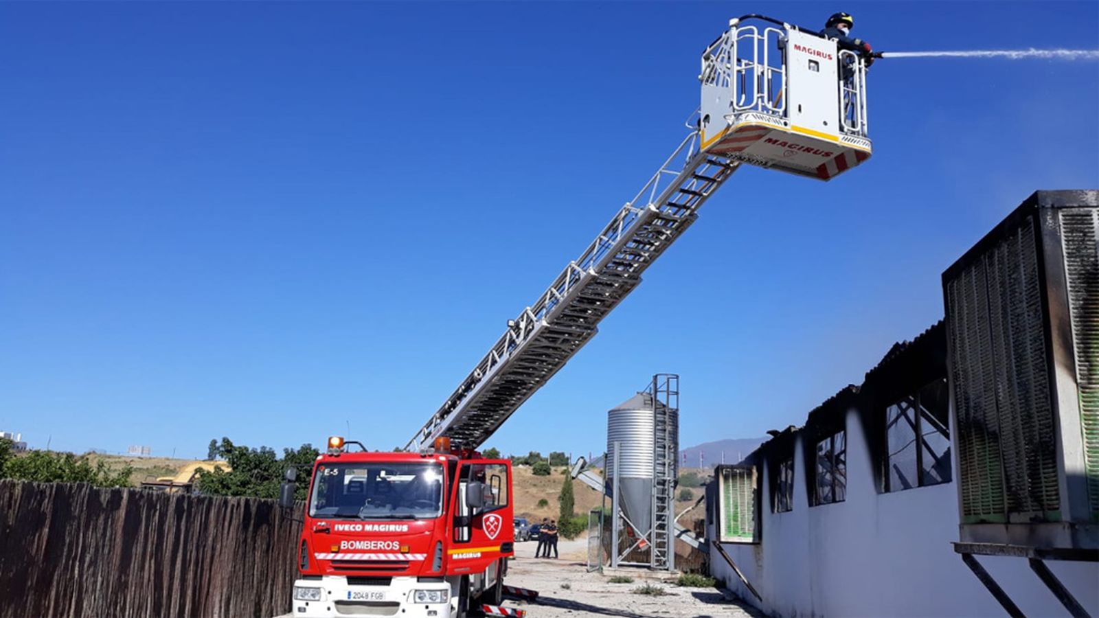 Incendio nave gallinas
