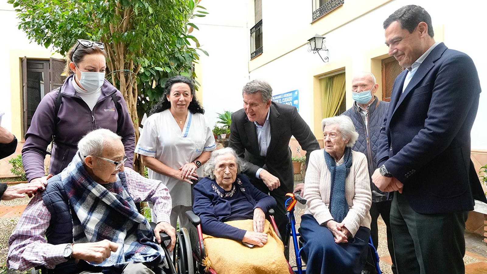 Moreno y Feijóo con mayores en Córdoba