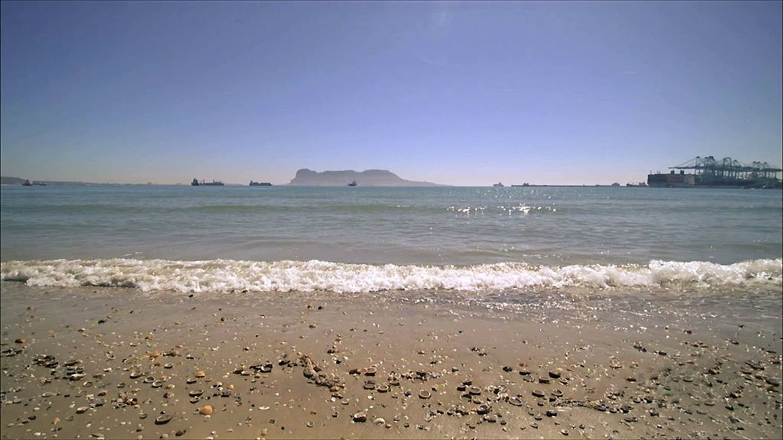 Cine, Una vida entre dos aguas, 6 mayo